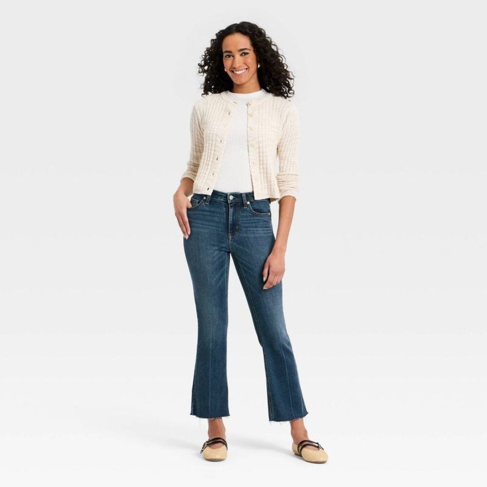 Universal Thread - Women's High-Rise Kick Flare Jeans - Universal Thr Dark Wash - Picture 3 of 3